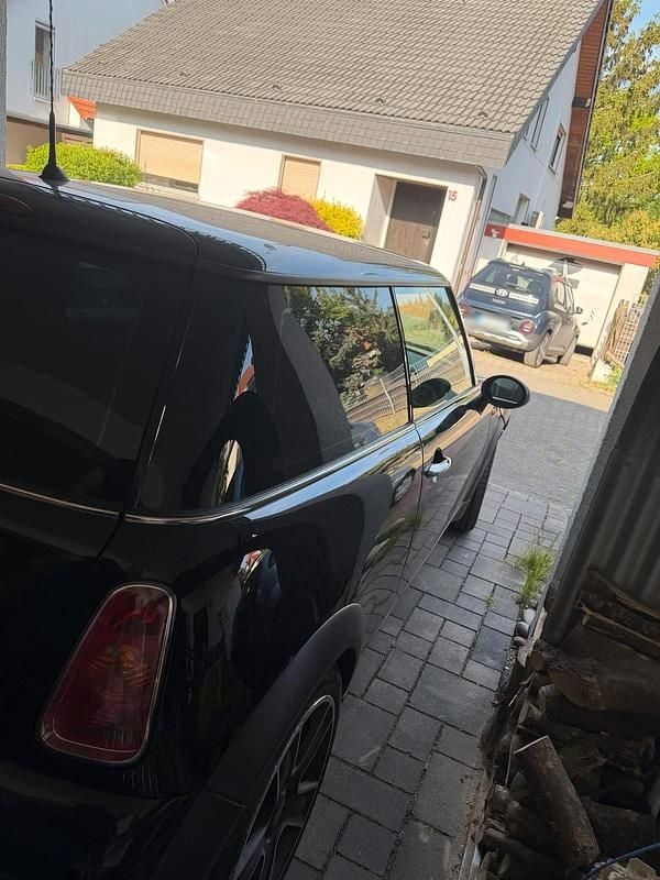 Usata Mini ONE 90 CV (66 kW) 2002 Nero Utilitaria