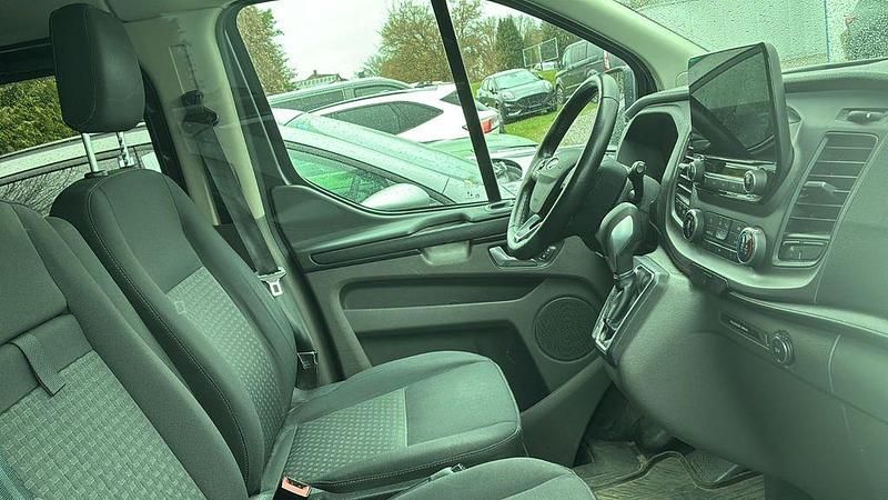 Gebraucht Ford Transit Trend 131 PS (96 kW) 2020 Grau Kombi