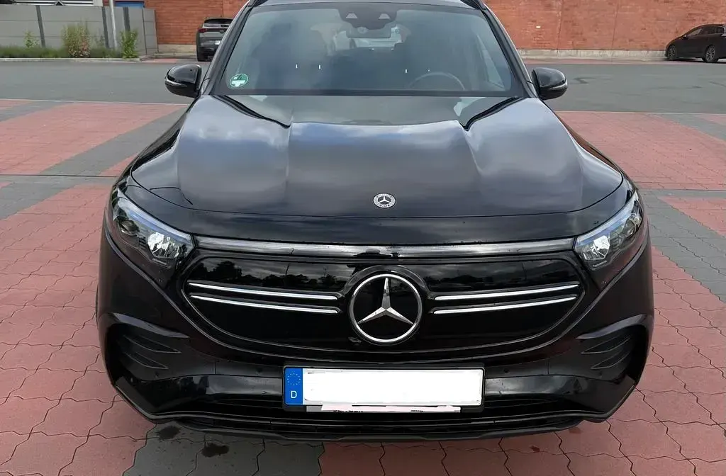 Gebraucht Mercedes EQB300 AMG line 167 kW (228 PS) 2022 Schwarz SUV
