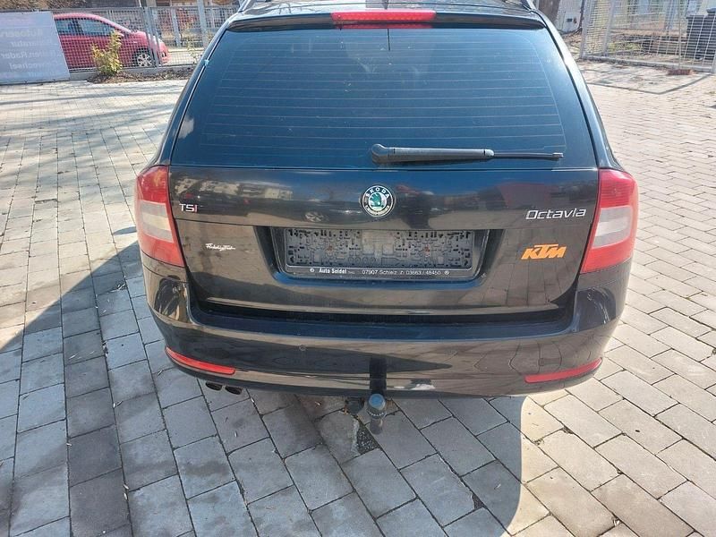 Gebraucht Skoda Octavia Ambiente 160 PS (117 kW) 2011 Kombi