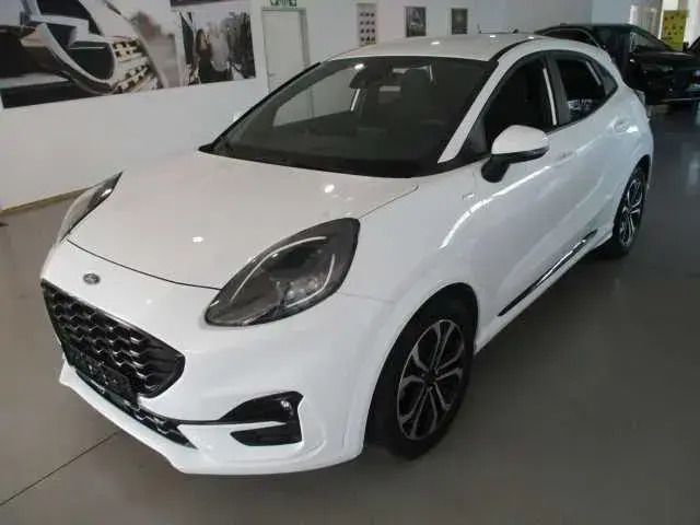 Obsidianschwarz metallic Gebraucht 2021 Ford Puma | 16.450 € (Superpreis) - Bild 1/1