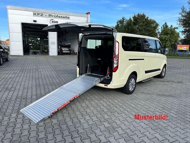 Weiß Gebraucht 2022 Ford Tourneo Custom Van | 27.990 € (Superpreis) - Bild 1/4