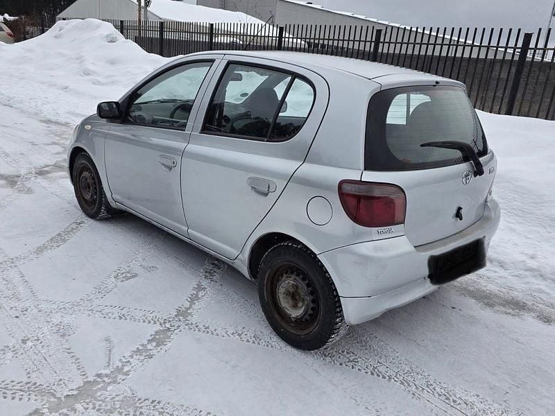 Gebraucht Toyota Yaris Verso Sol 84 PS (61 kW) 2005 Van / Kleinbus