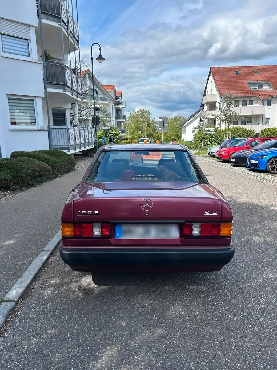Gebraucht Mercedes 190 122 PS (89 kW) 1990 Rot Limousine