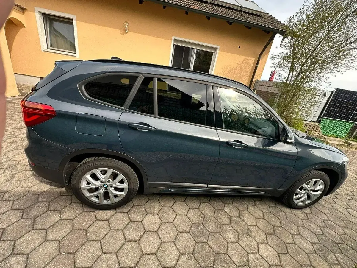 Gebraucht BMW X1 Sport Line 150 PS (110 kW) 2018 Grau SUV