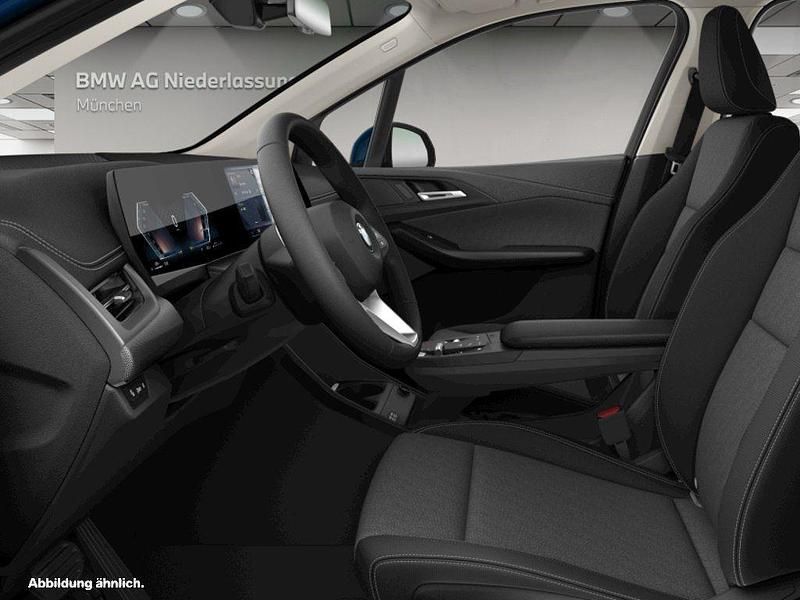 Gebraucht BMW 220 Active Tourer Luxury Line 156 PS (114 kW) 2025 Blau Van / Kleinbus