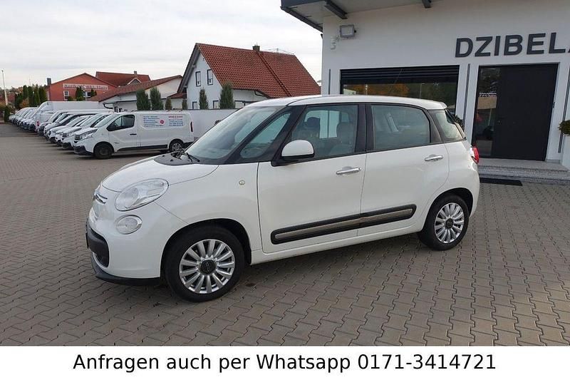 Weiß Gebraucht 2013 Fiat 500L Pop Star Van / Kleinbus | 4.950 € (Etwas zu teuer) - Bild 1/4