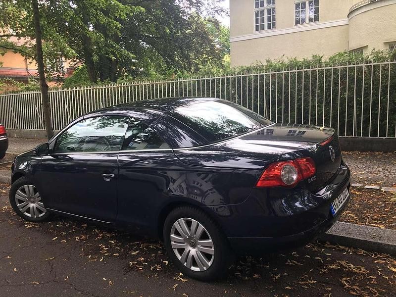 Blau Gebraucht 2010 VW Eos Edition Cabrio | 7.800 € (Etwas zu teuer) - Bild 1/3
