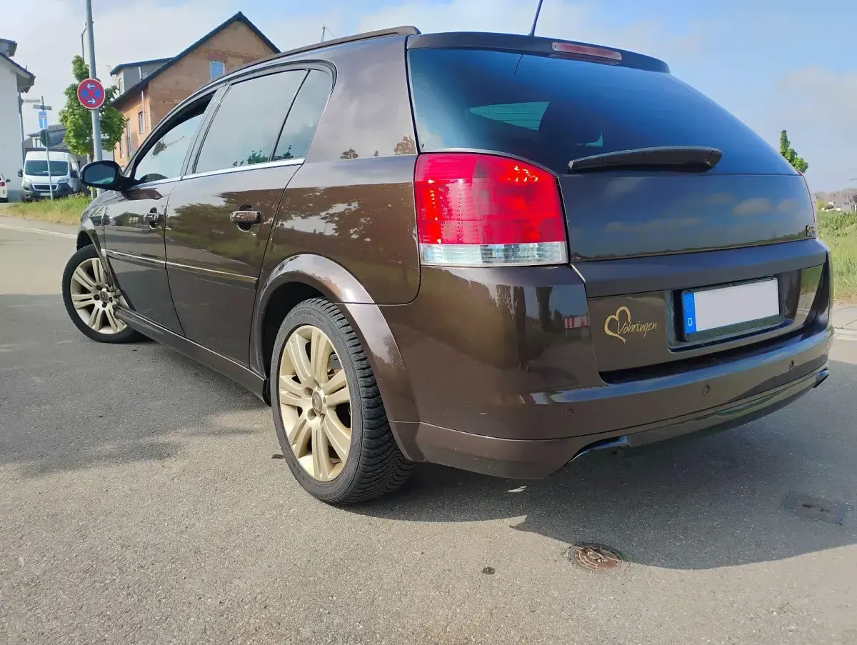 Gebraucht Opel Signum 155 PS (114 kW) 2007 Braun Kleinwagen