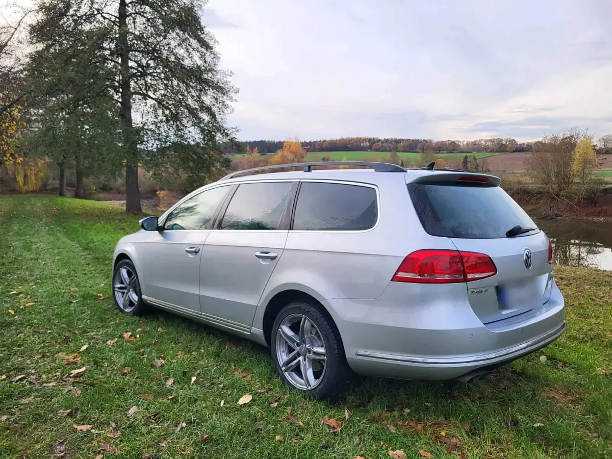 Second-hand VW Passat 140 CP (102 kW) 2012 Argintiu Break