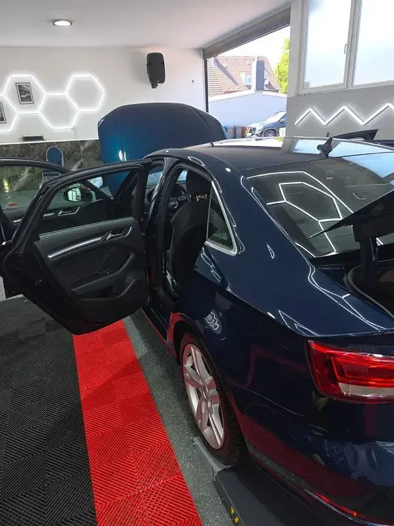 Gebraucht Audi A3 150 PS (110 kW) 2019 Blau Limousine