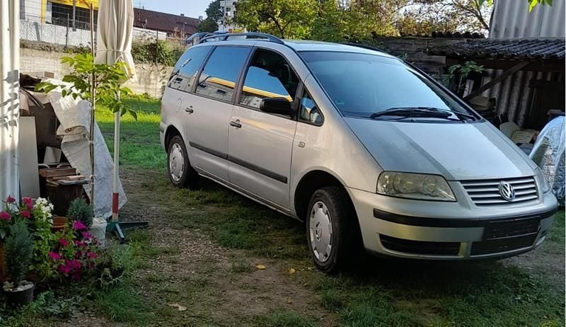 Silber Gebraucht 2003 VW Sharan Van / Kleinbus | 2.650 € - Bild 1/4