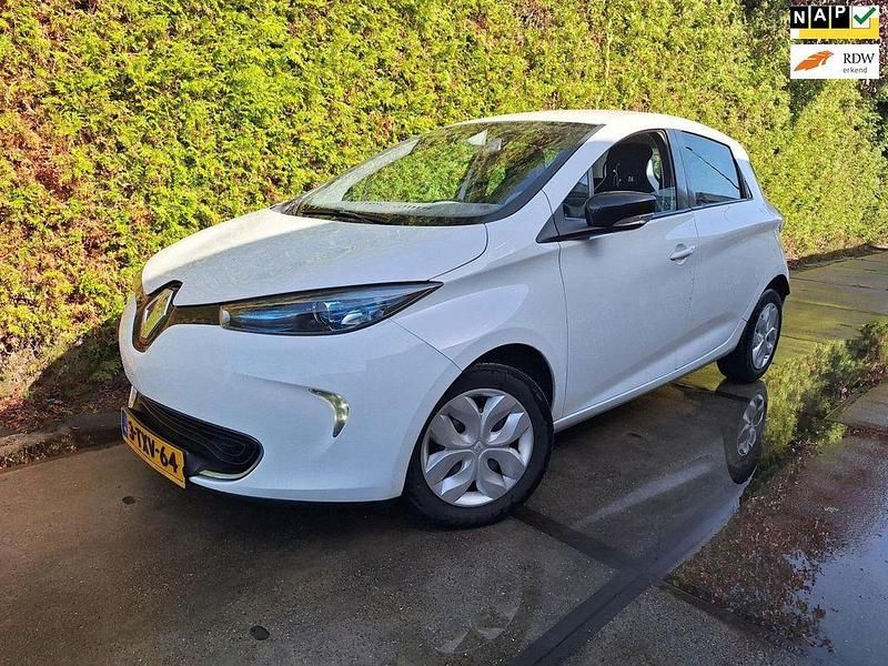 Weiß Gebraucht 2014 Renault Zoe Zen Kleinwagen | 3.950 € (Guter Preis) - Bild 1/4
