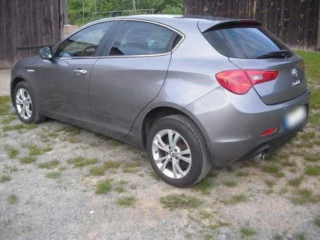 Gebraucht Alfa Romeo Giulietta Turismo 150 PS (110 kW) 2014 Grau Kleinwagen