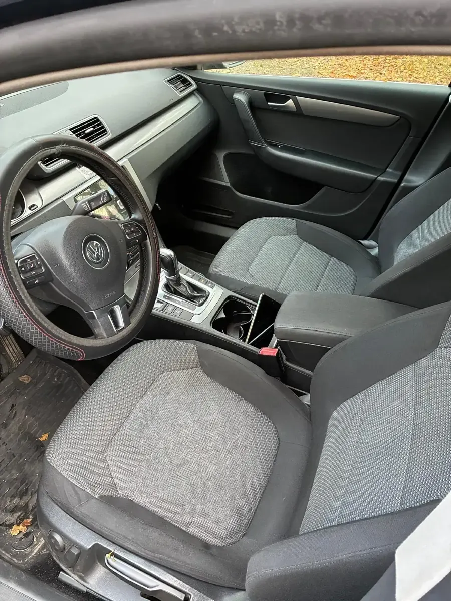 Second-hand VW Passat 122 CP (89 kW) 2011 Albastru Break