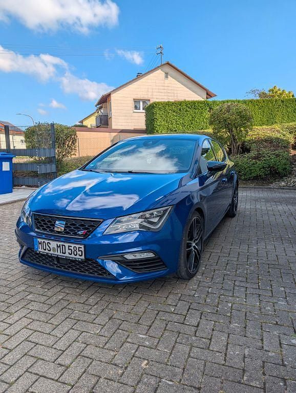 Blau Gebraucht 2018 Cupra Leon Limousine | 21.900 € (Fairer Preis) - Bild 1/4