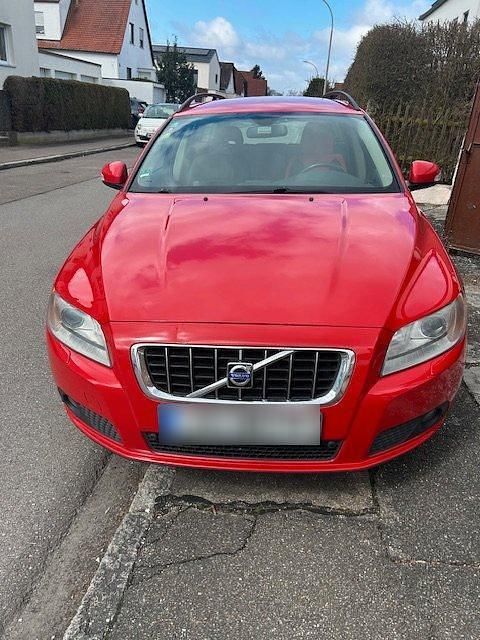 Gebraucht Volvo V70 186 PS (136 kW) 2008 Rot Kombi