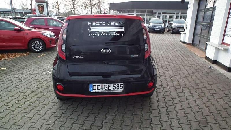 Gebraucht Kia Soul EV 80 kW (110 PS) 2016 (abr) cassisschwarz (dach:rot) SUV
