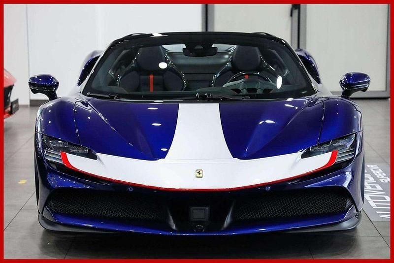 Gebraucht Ferrari SF90 779 PS (572 kW) 2021 Blau Cabrio