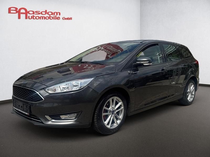 Grau Gebraucht 2017 Ford Focus Business Edition Kombi | 7.499 € (Superpreis) - Bild 1/3