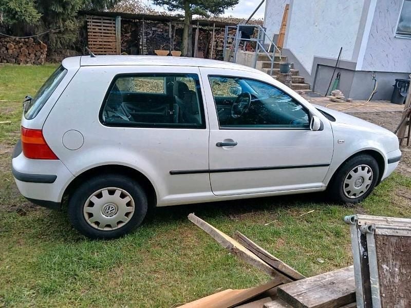 Gebraucht VW Golf IV 75 PS (55 kW) 2000 Limousine