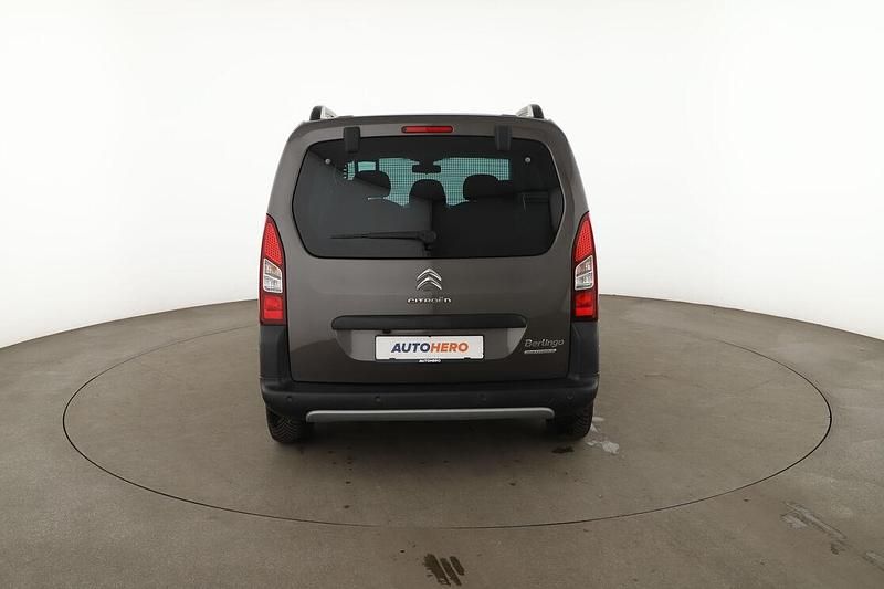 Gebraucht Citroën Berlingo XTR 120 PS (88 kW) 2017 Braun Van / Kleinbus