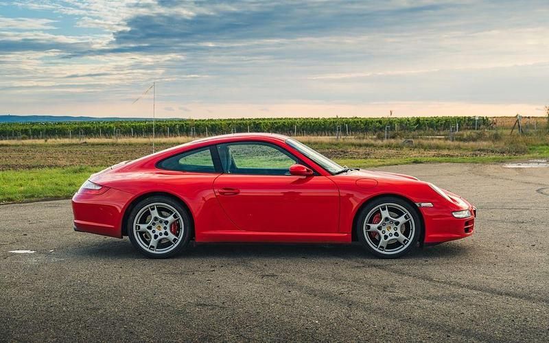 Gebraucht Porsche 911 Carrera S Sport 355 PS (261 kW) 2005 Rot
