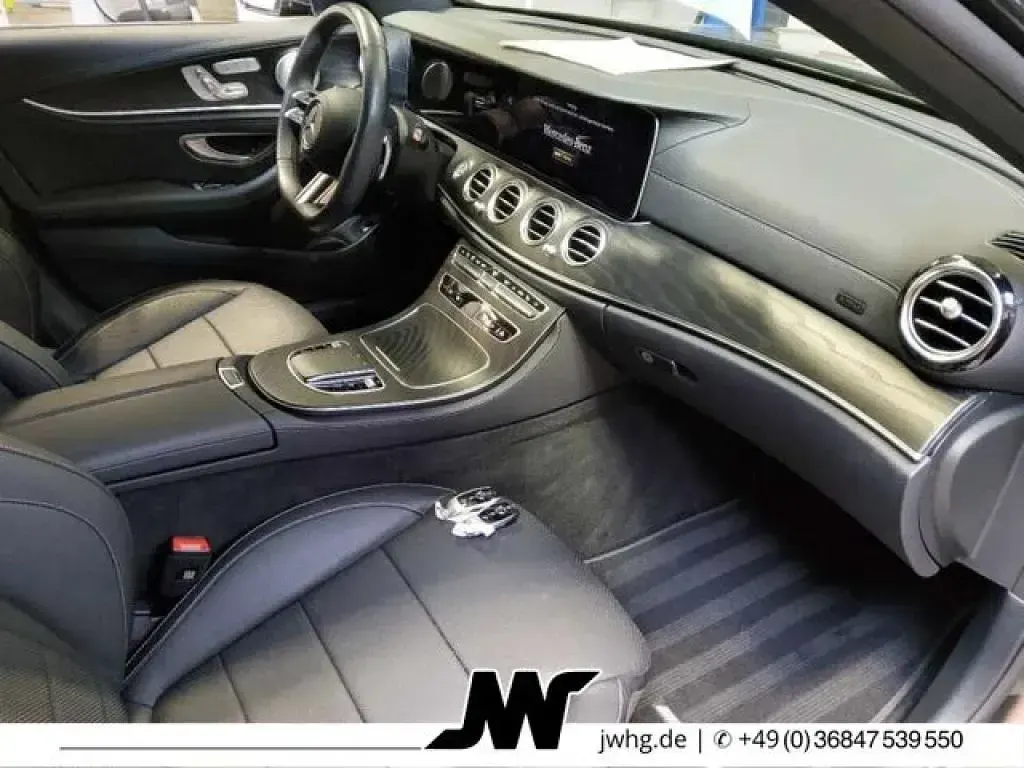 Gebraucht Mercedes 300 265 PS (194 kW) 2023 Grafitgrau  metalliclack (metallic) Kombi