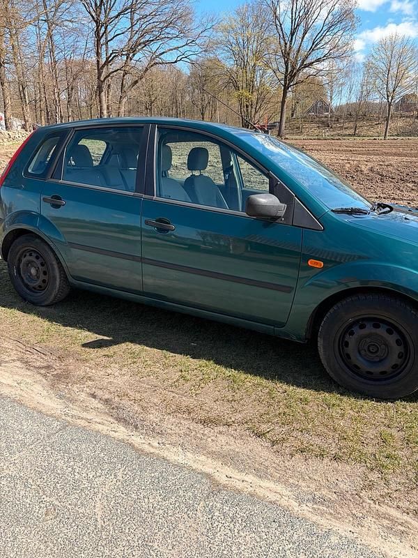 Gebraucht Ford Fiesta 60 PS (44 kW) 2002 Grün Kleinwagen