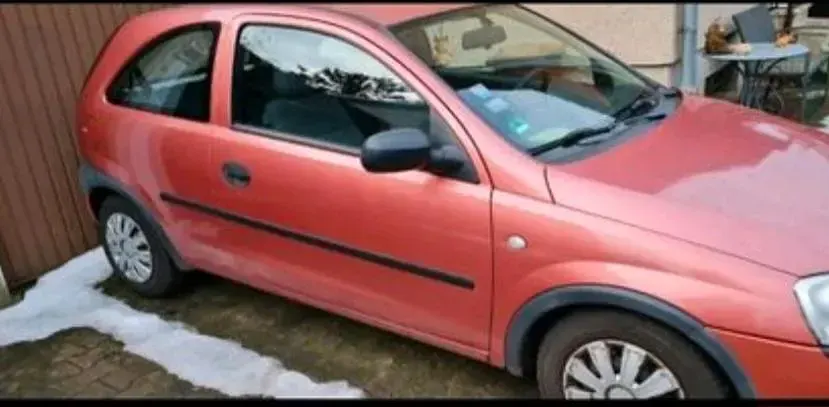 Używany Opel Corsa 75 KM (55 kW) 2001 Czerwony Hatchback