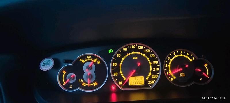 Gelb Gebraucht 2005 Citroën C5 Limousine | 1.100 € (Guter Preis) - Bild 1/4