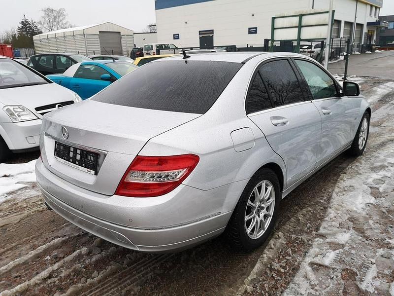 Gebraucht Mercedes C200 184 PS (135 kW) 2007 Silber Limousine