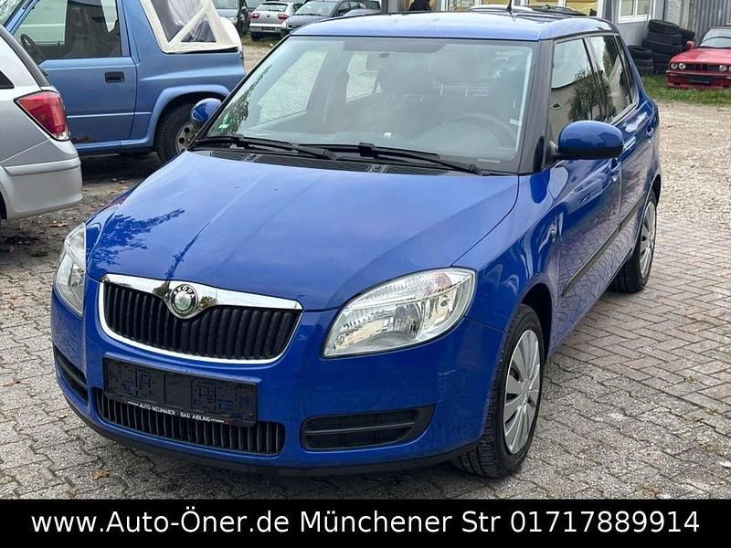 Blau Gebraucht 2009 Skoda Fabia Ambiente Kleinwagen | 2.500 € (Fairer Preis) - Bild 1/4