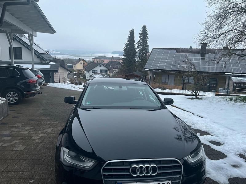 Gebraucht Audi A4 177 PS (130 kW) 2012 Schwarz Kombi