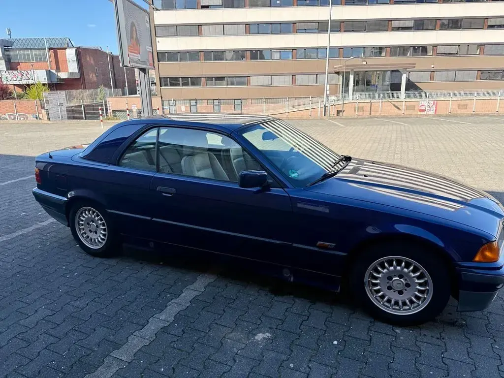 Gebraucht BMW 320 Cabriolet Performance 150 PS (110 kW) 1996 Blau Cabrio