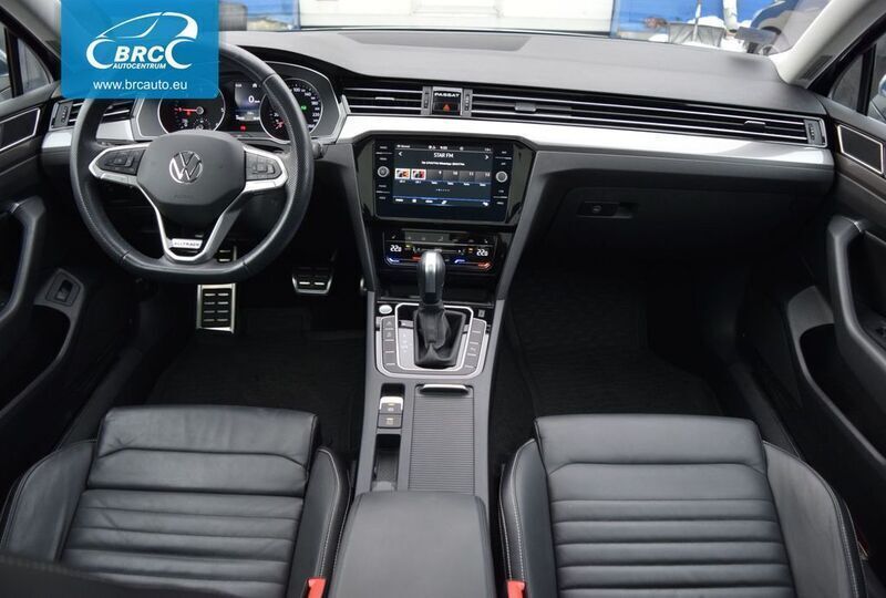 Gebraucht VW Passat Alltrack 200 PS (147 kW) 2021 Blau Kombi