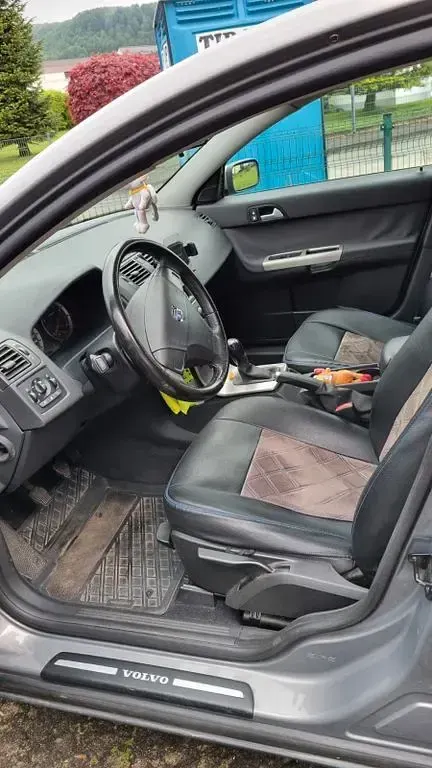 Używany Volvo S40 140 KM (102 kW) 2004 Szary Sedan/Limuzyna