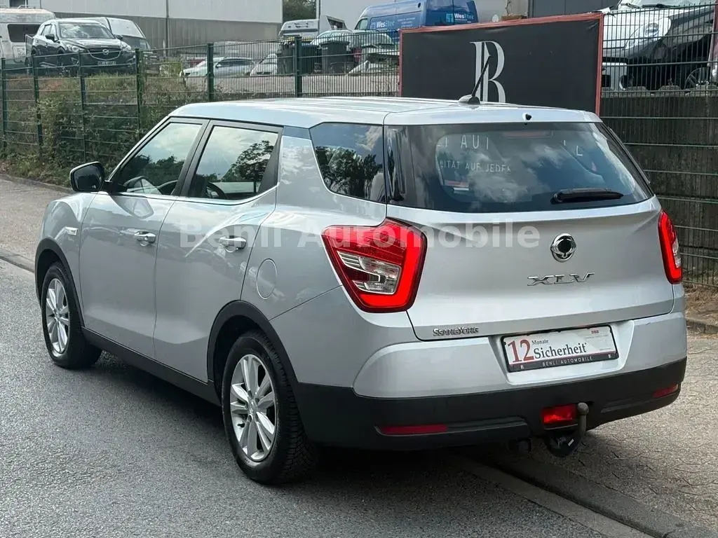 Gebraucht SsangYong XLV Quartz 128 PS (94 kW) 2017 Silber SUV