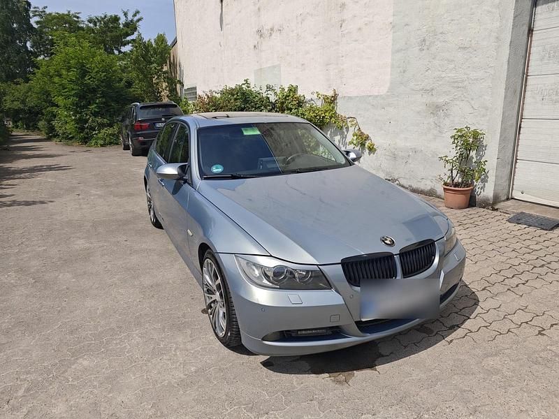 Gebraucht 2006 BMW 320 Limousine | 6.200 € (Teuer) - Bild 1/4