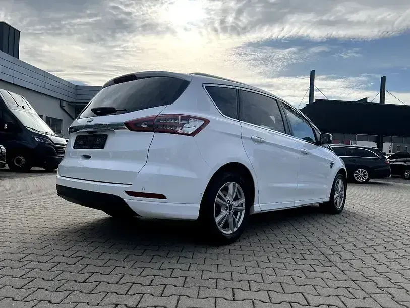 Używany Ford S-MAX Titanium 150 KM (110 kW) 2021 Biały Minivan