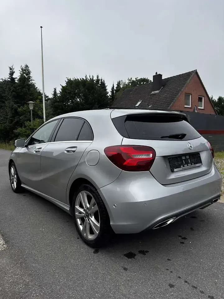 Gebraucht Mercedes A200 AMG line 136 PS (100 kW) 2017 Kleinwagen