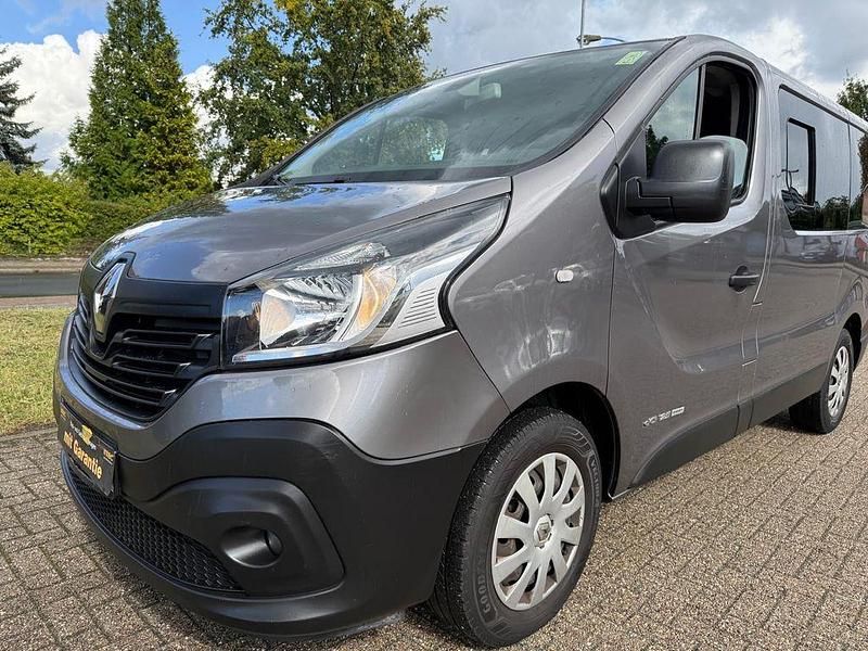 Grau Gebraucht 2016 Renault Trafic Expression Van | 12.800 € (Superpreis) - Bild 1/4
