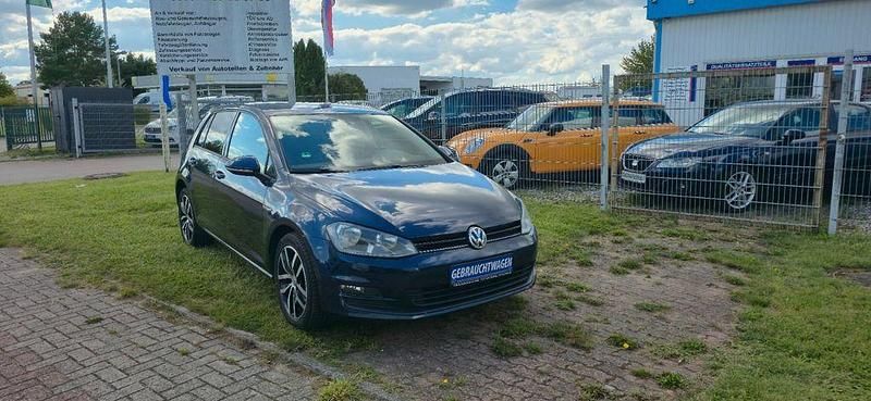 Blau Gebraucht 2014 VW Golf VII Cup Limousine | 6.750 € (Guter Preis) - Bild 1/4