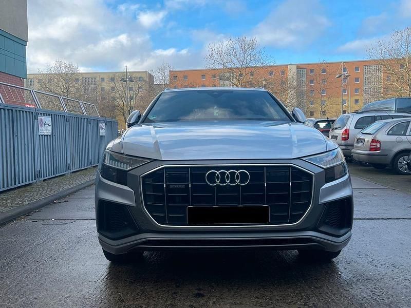 Gebraucht Audi Q8 S-Line 340 PS (250 kW) 2022 Silber SUV
