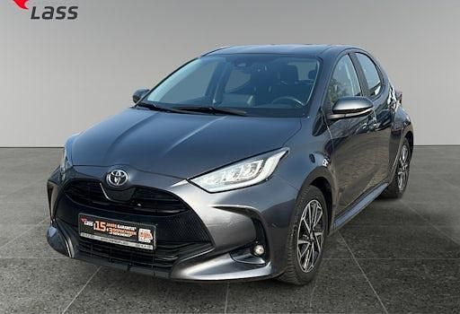 Gebraucht Toyota Yaris Basis 125 PS (91 kW) 2022 Marlingrau metallic Kleinwagen
