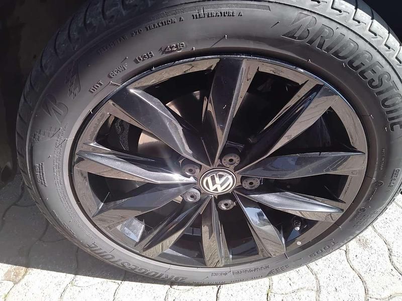 Second-hand VW Multivan Edition 150 CP (110 kW) 2020 Albastru Monovolum