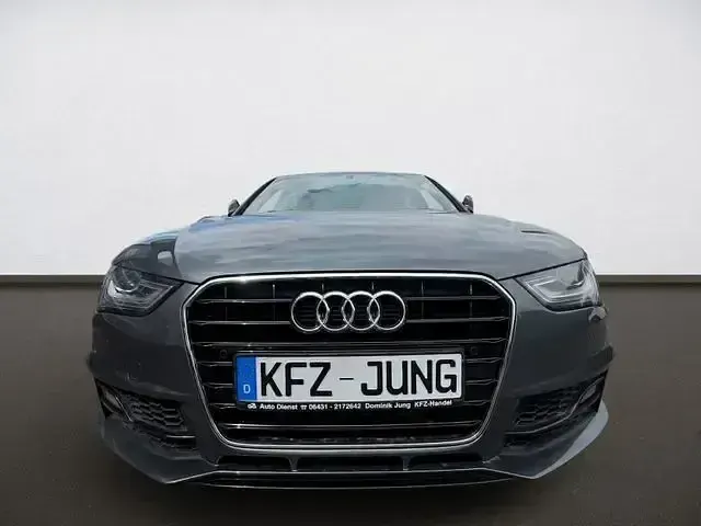 Gebraucht Audi A4 Basis 170 PS (125 kW) 2015 Schwarz Limousine