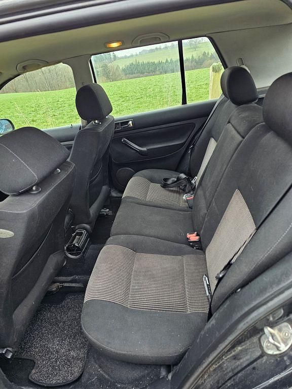 Gebraucht VW Golf IV Basis 105 PS (77 kW) 2002 Schwarz Limousine