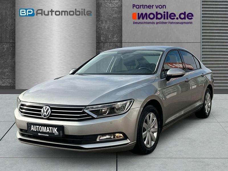 Gebraucht VW Passat Trendline 125 PS (91 kW) 2016 Silber Limousine