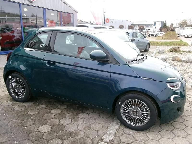 Neu Fiat 500 65 PS (47 kW) 2025 Grün Kleinwagen